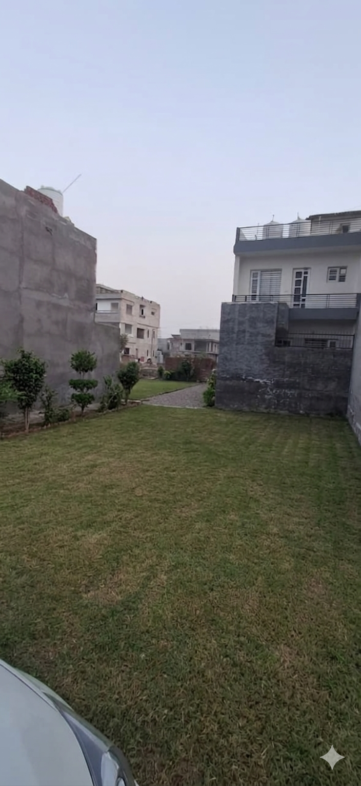 100 Sq Yds Plot